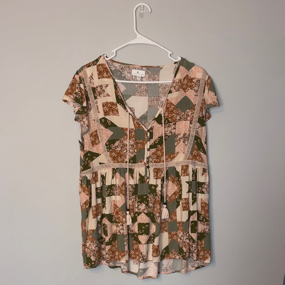 True Craft Patchwork Floral Babydoll Top in Olive Green and Taupe XL